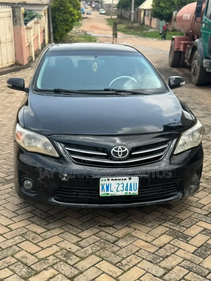 Toyota Corolla 2012 Black