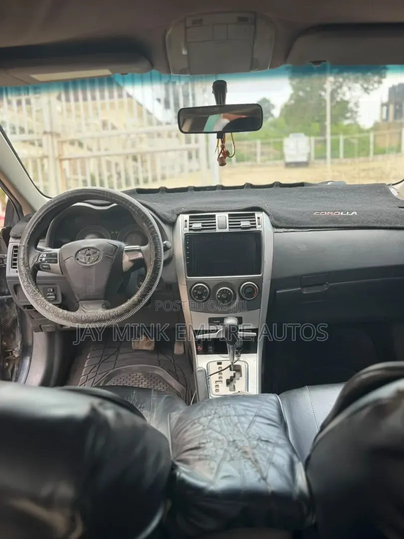 Toyota Corolla 2012 Black
