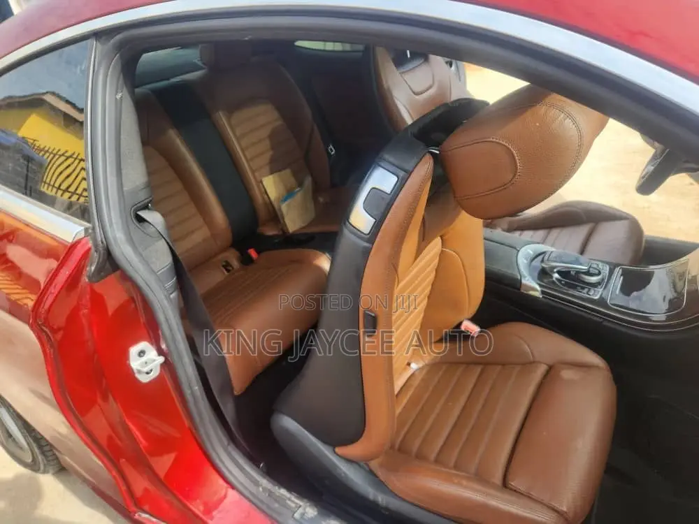 Mercedes-Benz C300 2017 Red