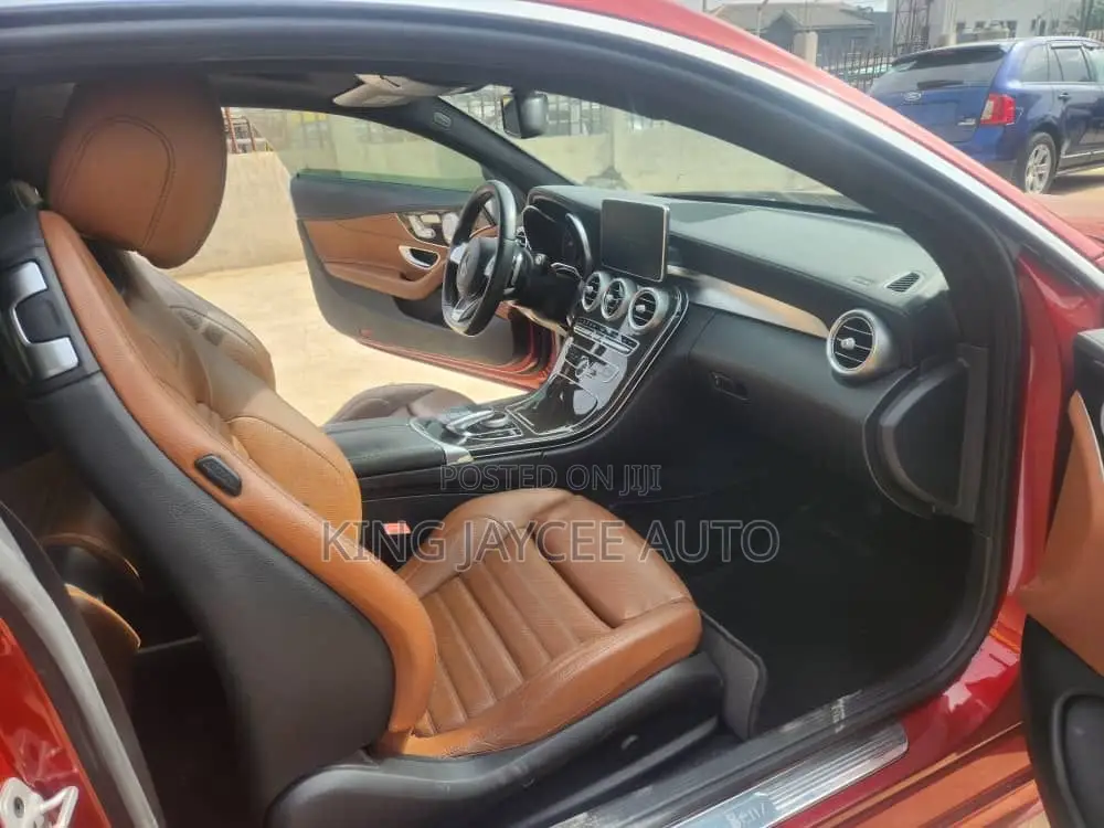 Mercedes-Benz C300 2017 Red