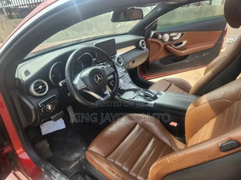 Mercedes-Benz C300 2017 Red