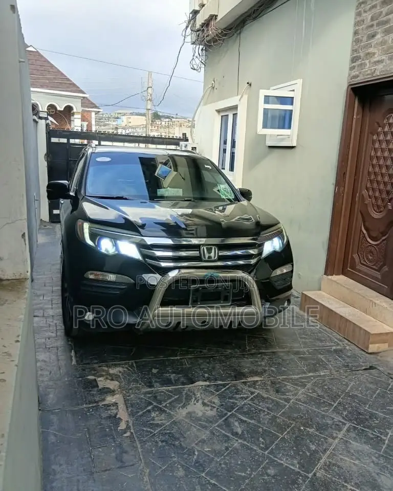 Honda Pilot Touring 4dr SUV (3.5L 6cyl 9A) 2016 Black
