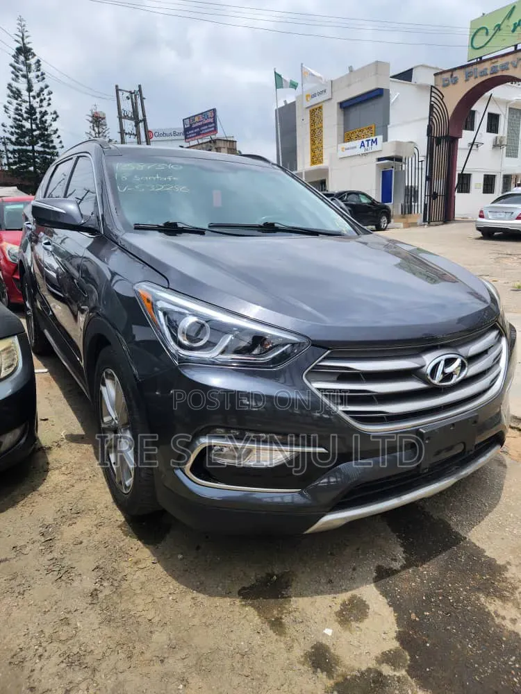 Hyundai Santa Fe 2018 Gray