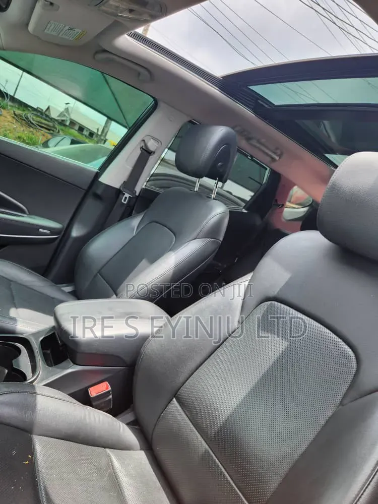 Hyundai Santa Fe 2018 Gray