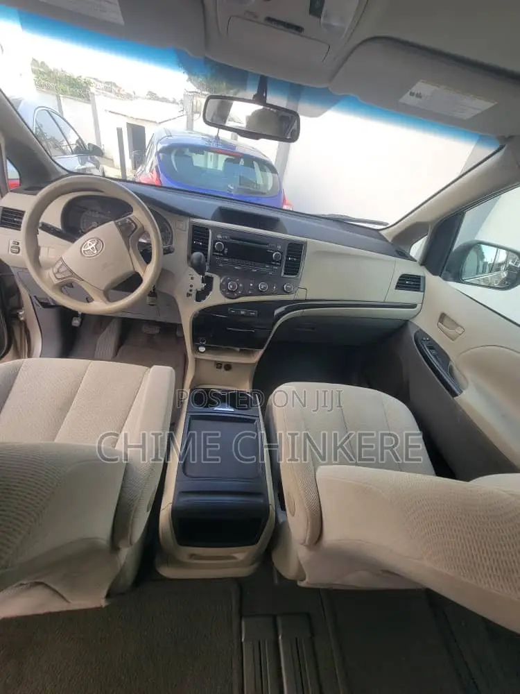 Toyota Sienna LE 7 Passenger Mobility 2011 Brown