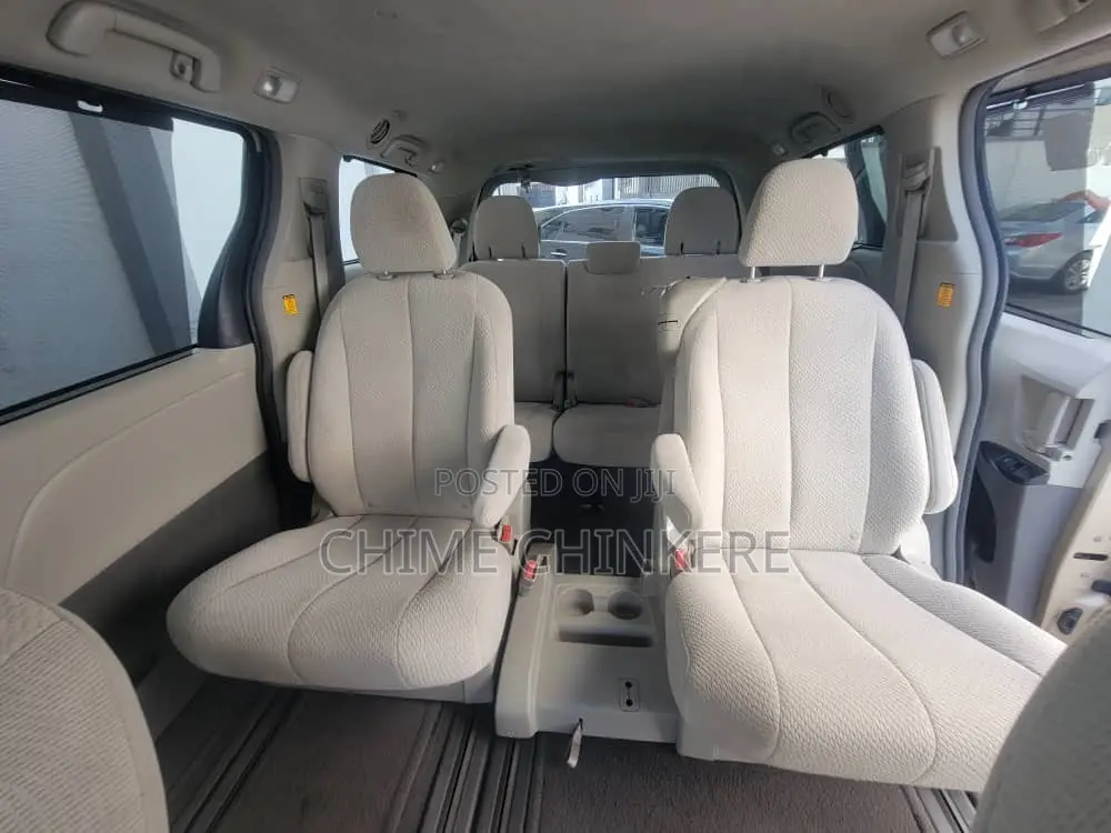 Toyota Sienna LE 7 Passenger Mobility 2011 Brown