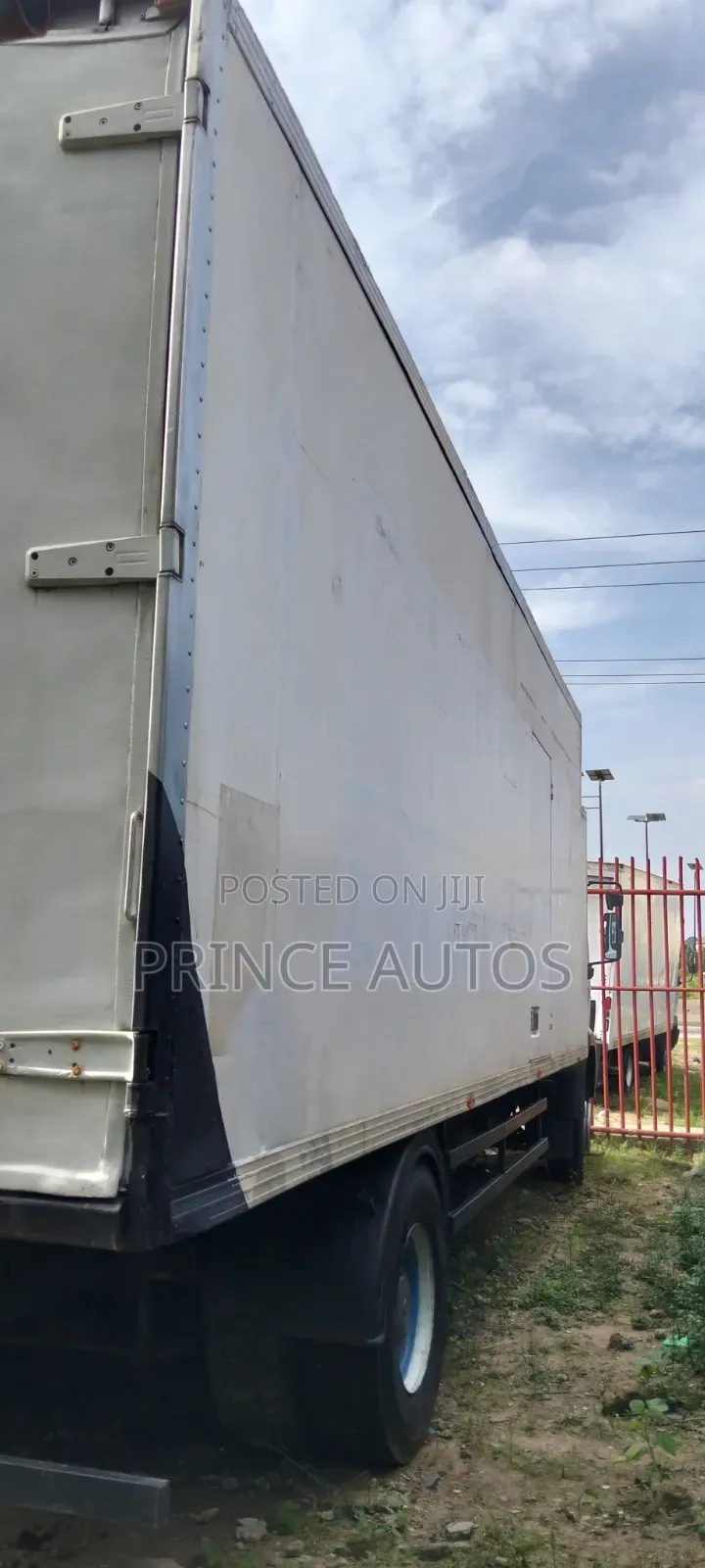 Mercedes Benz Truck 2025