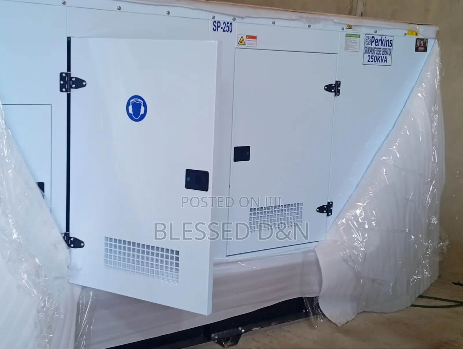 250kva Perkins Soundproof Diesel Generator