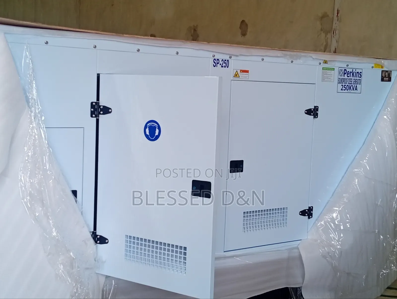 250kva Perkins Soundproof Diesel Generator
