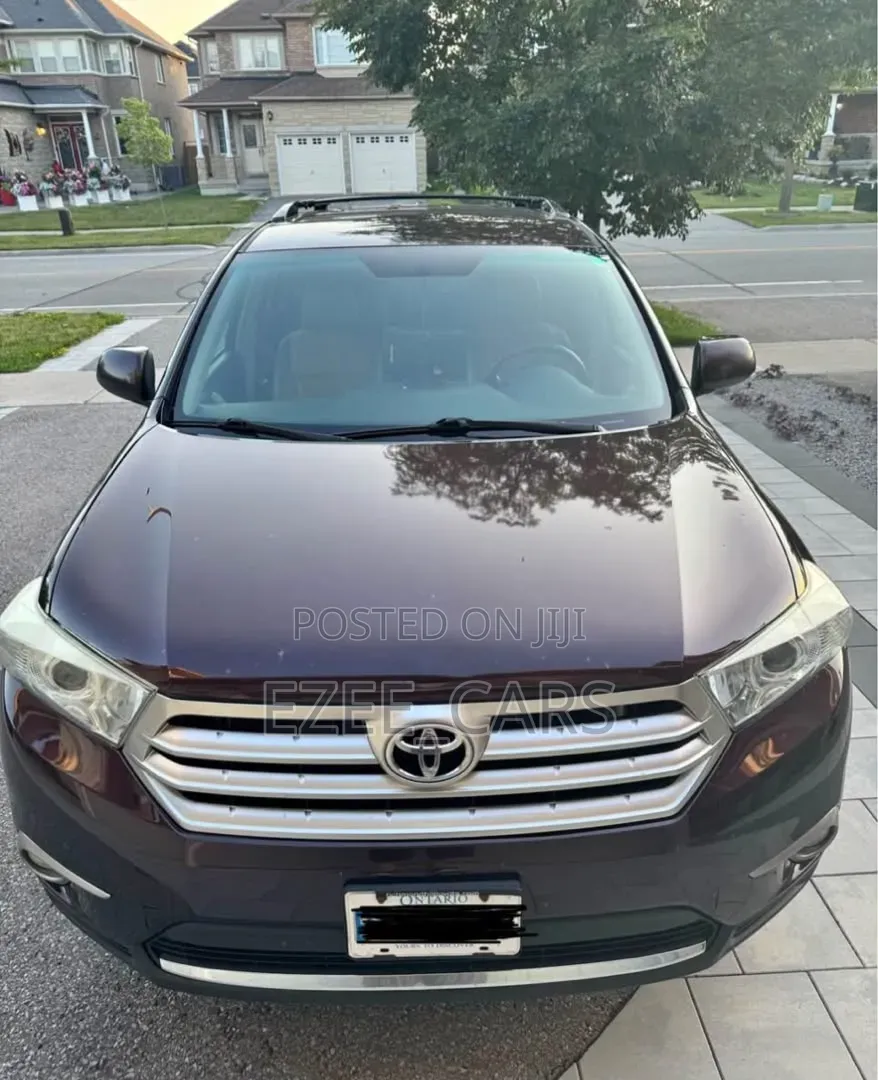 Toyota Highlander 3.5L 4WD 2013 Burgundy