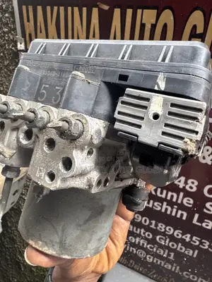 Toyota RAV4 2006–2011 ABS Hydraulic Pump Assembly