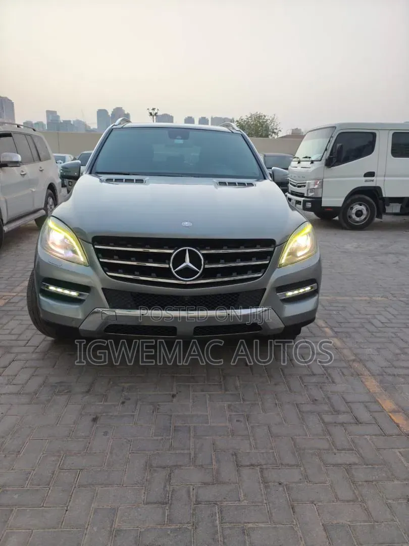 Mercedes-Benz M Class ML350 4MATIC 4dr SUV AWD (3.5L 6cyl 7A) 2014 Gray