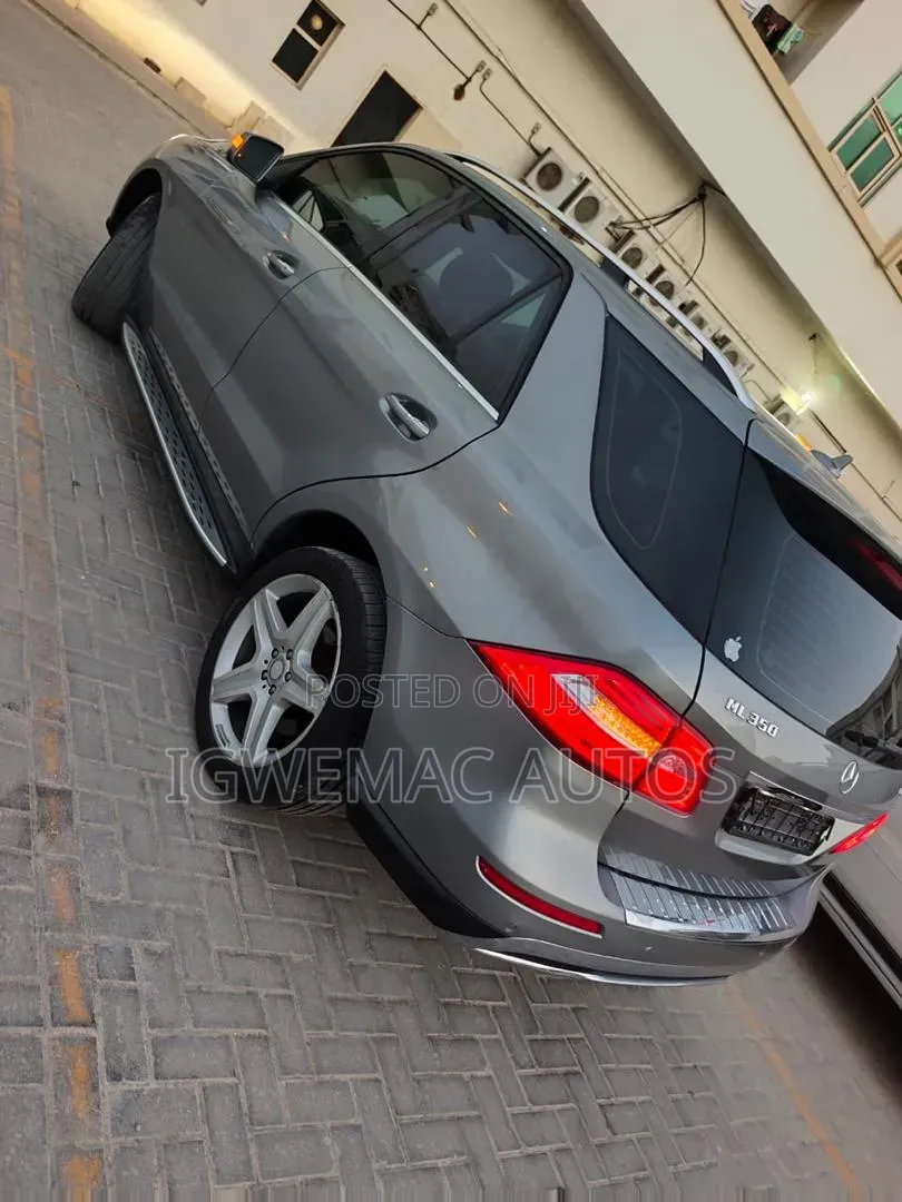 Mercedes-Benz M Class ML350 4MATIC 4dr SUV AWD (3.5L 6cyl 7A) 2014 Gray