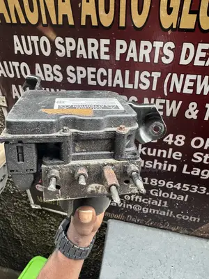 Toyota Venza 2011–2012 ABS Actuator and Pump Module
