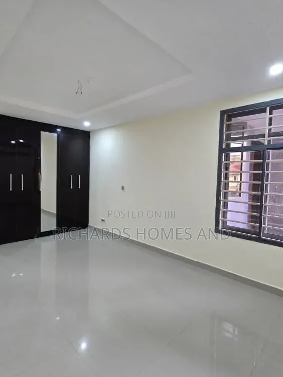 3bdrm Apartment in Old Ikoyi for rent