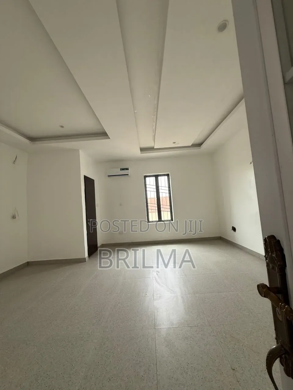 Shop/Office Space in Wuse Zone 5 for Sale