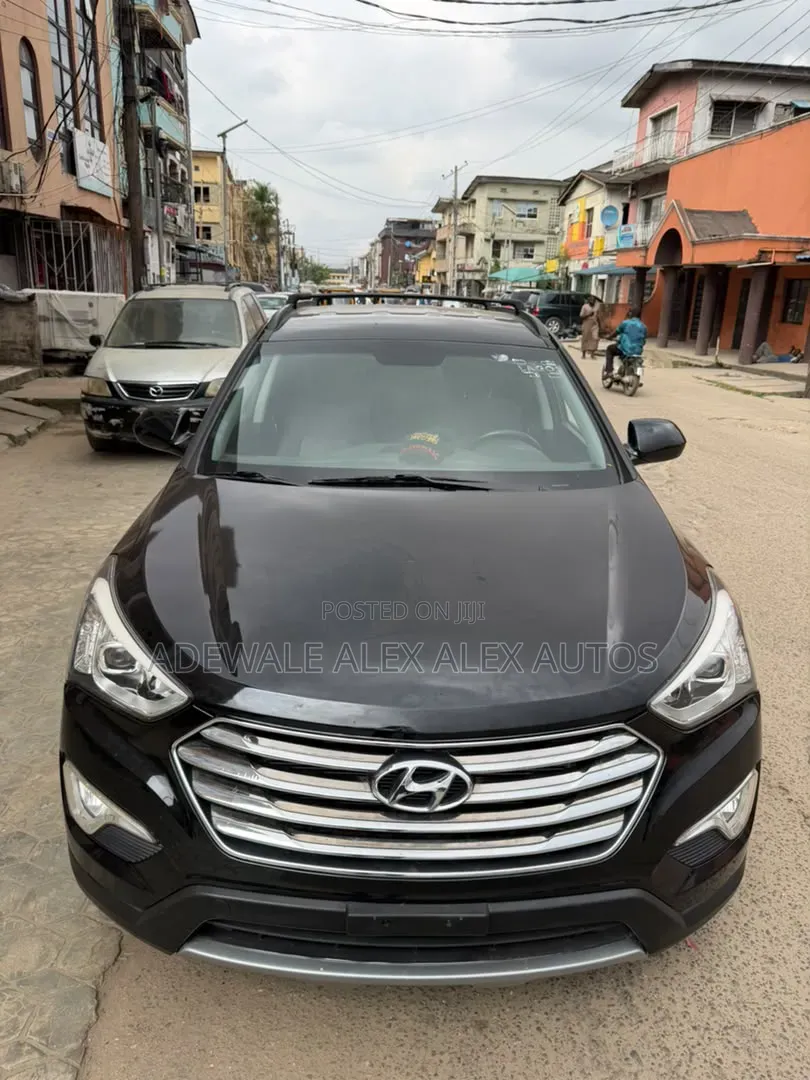 Hyundai Santa Fe 2015 Black