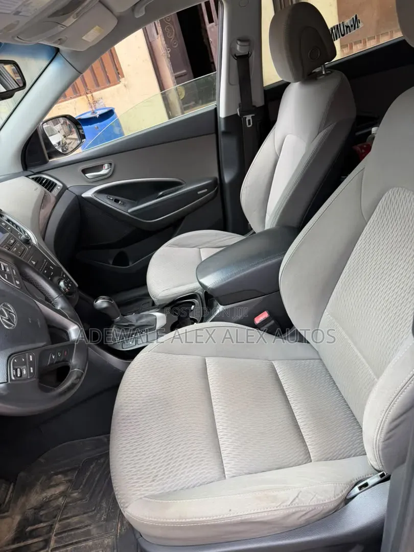 Hyundai Santa Fe 2015 Black