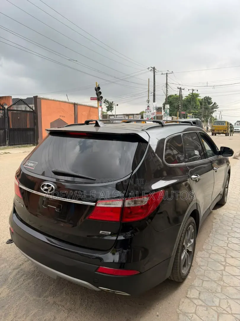 Hyundai Santa Fe 2015 Black
