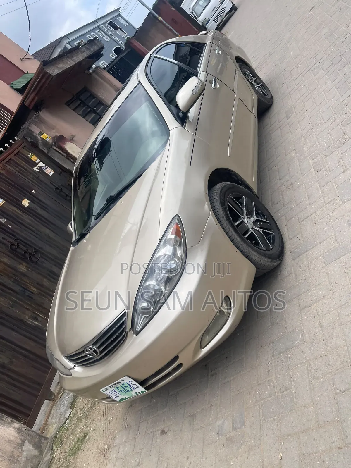 Toyota Camry 2005 Gold