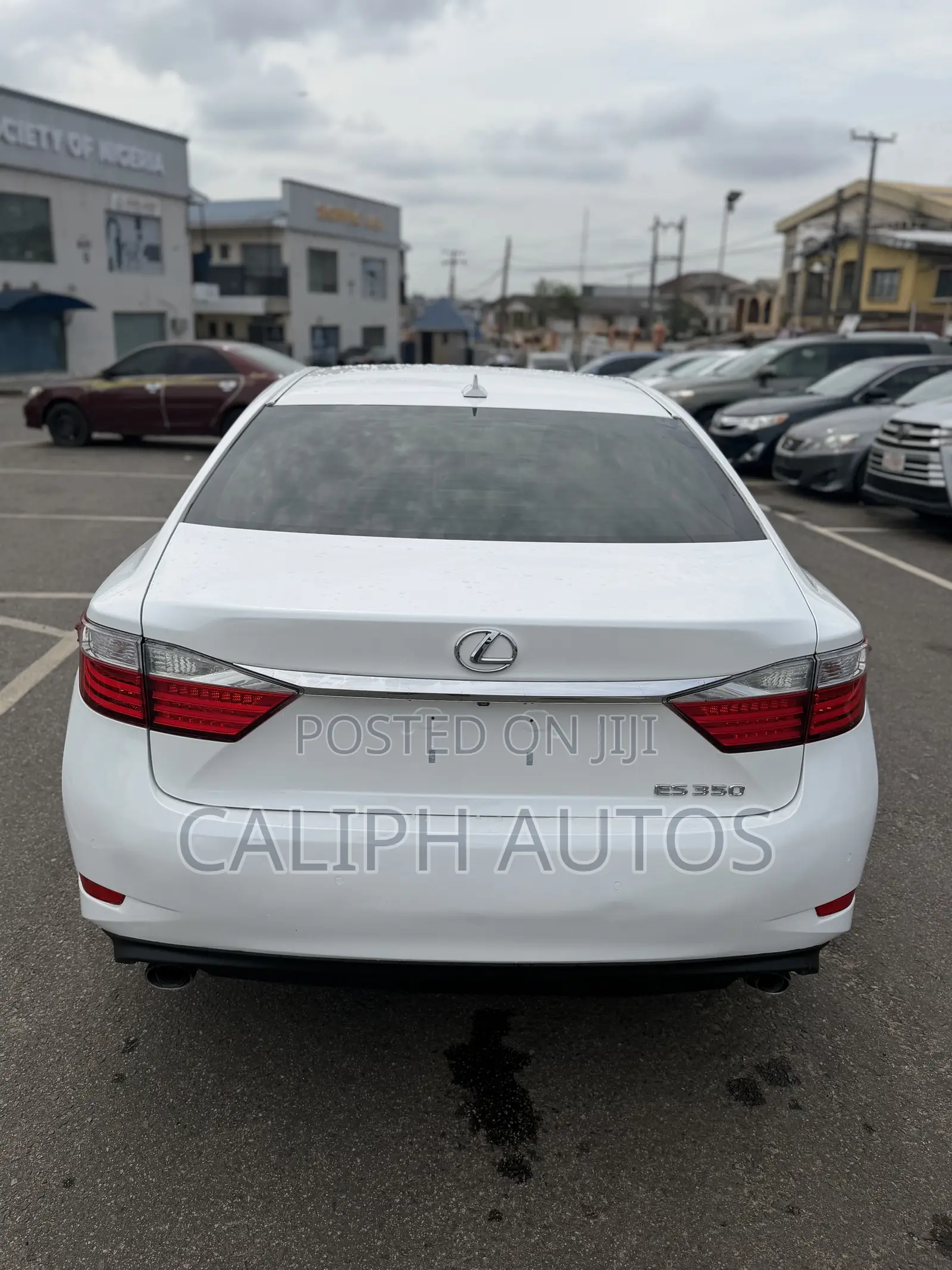 Lexus ES 350 FWD 2013 White