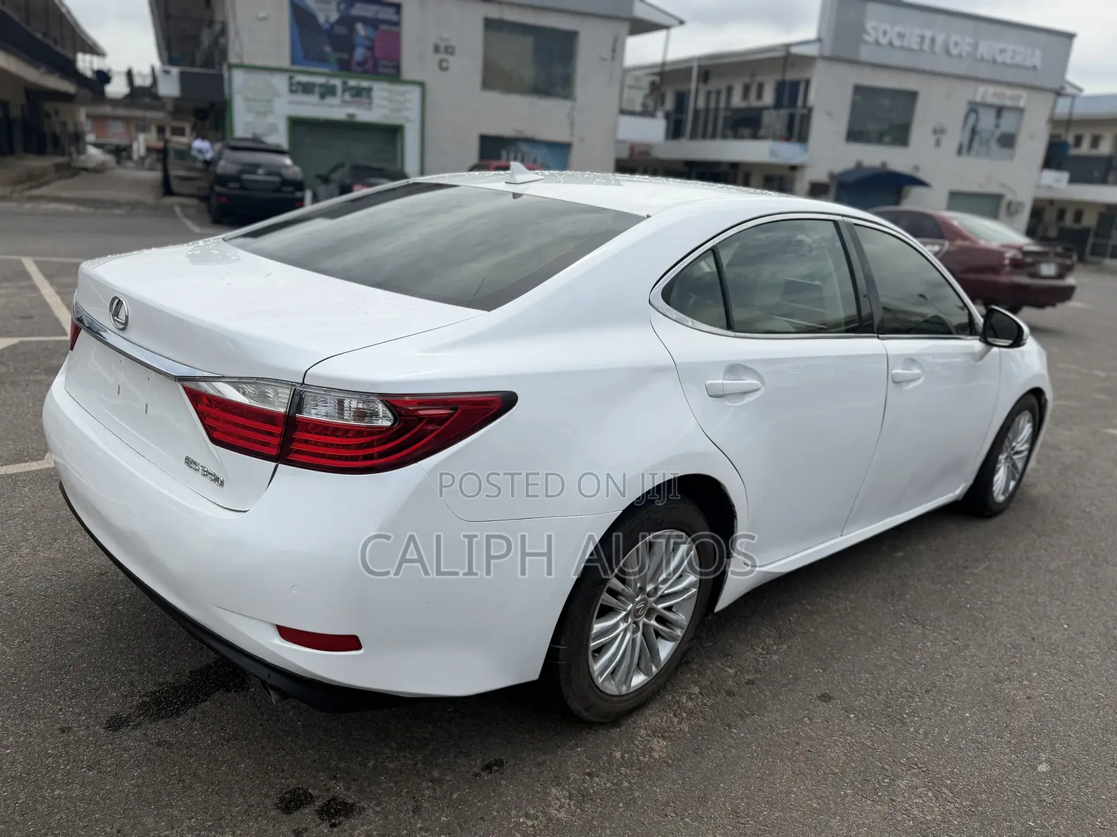 Lexus ES 350 FWD 2013 White