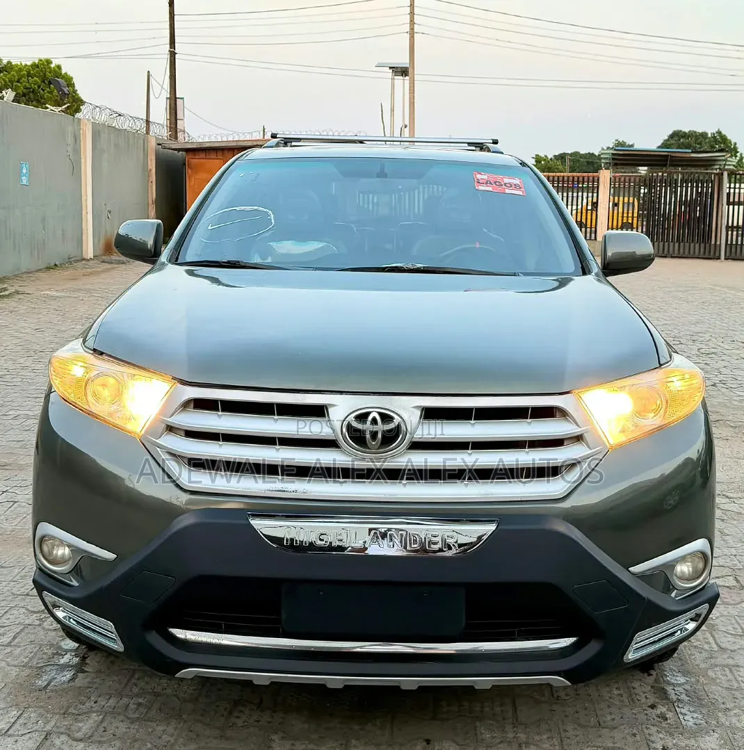 Toyota Highlander 2012 Green