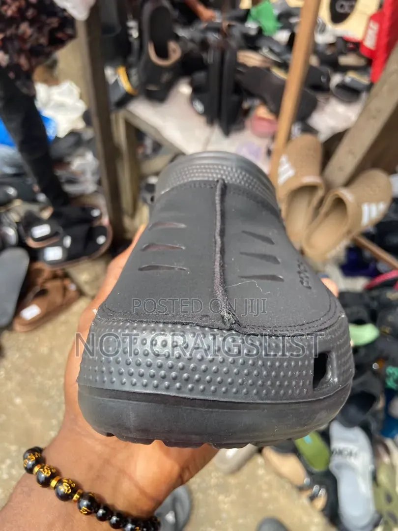 Yukon Crocs Promo Deal – Lightweight Everyday Slippers,Pay on Delivery