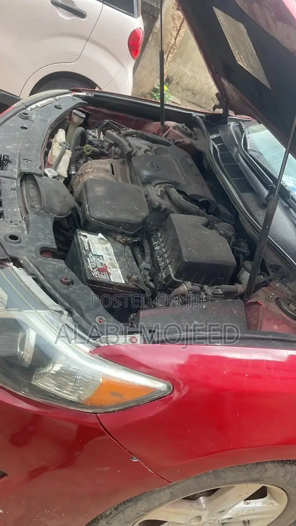 Toyota Camry LE 4dr Sedan (2.5L 4cyl 6A) 2014 Red