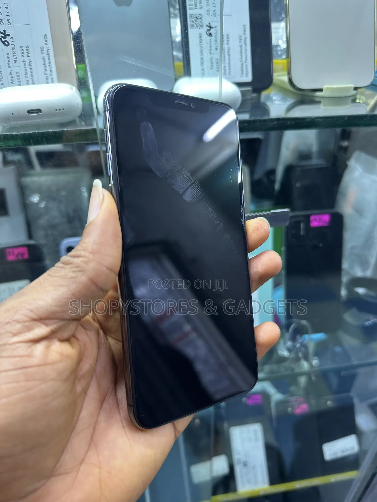 Apple iPhone 11 Pro Max 64 GB Black