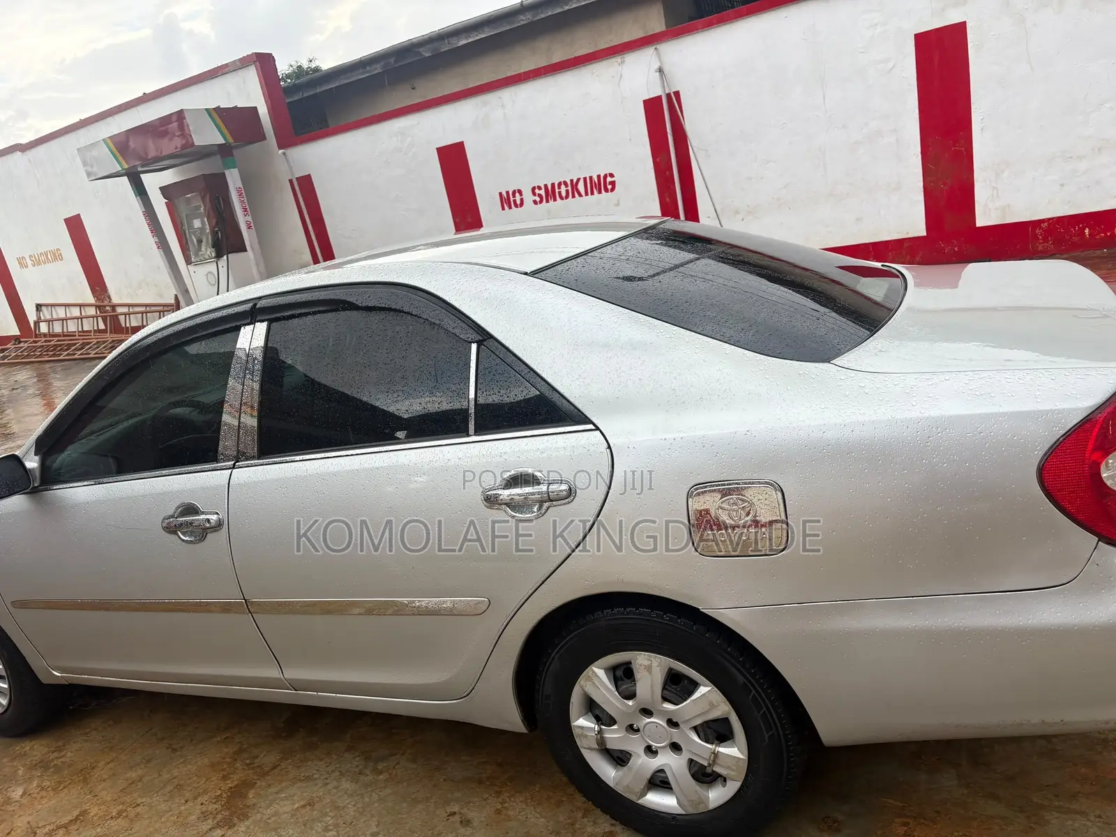 Toyota Camry XLE 4dr Sedan (2.4L 4cyl 4A) 2004 Silver