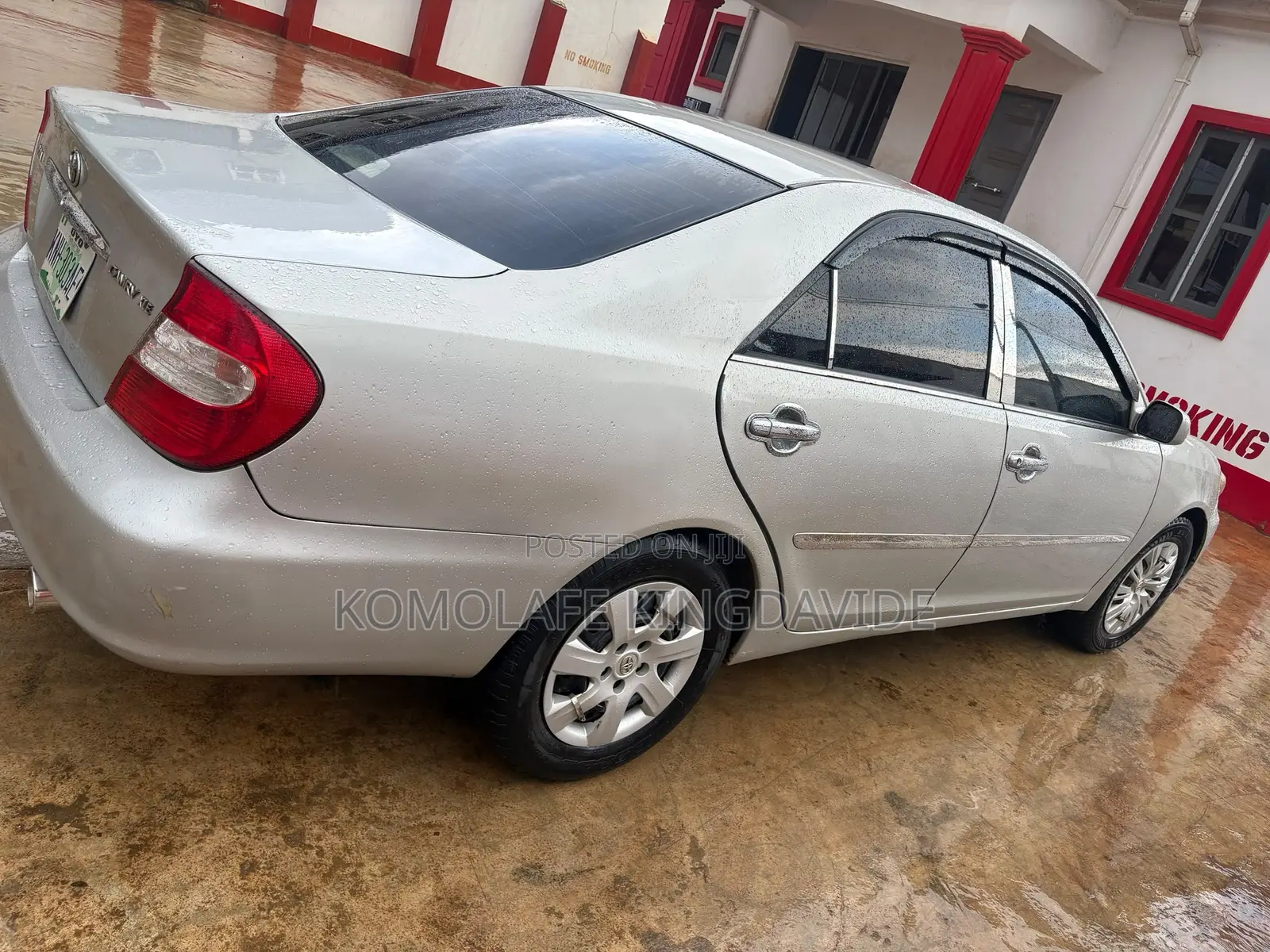 Toyota Camry XLE 4dr Sedan (2.4L 4cyl 4A) 2004 Silver