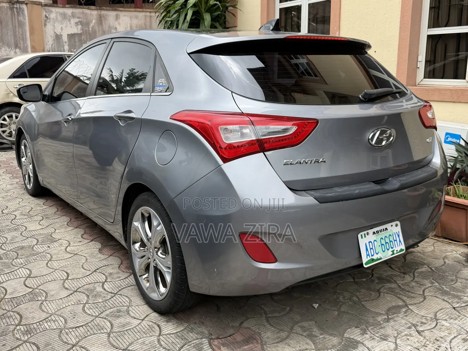 Hyundai Elantra Limited 4dr Sedan (1.8L 4cyl 6A) 2014 Gray