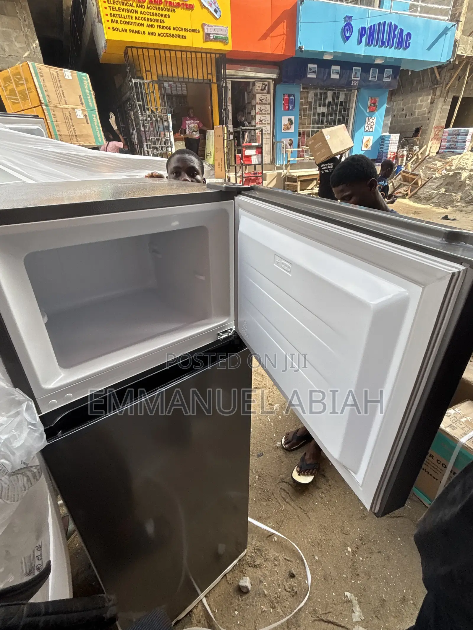 Hisense Fridge 243L