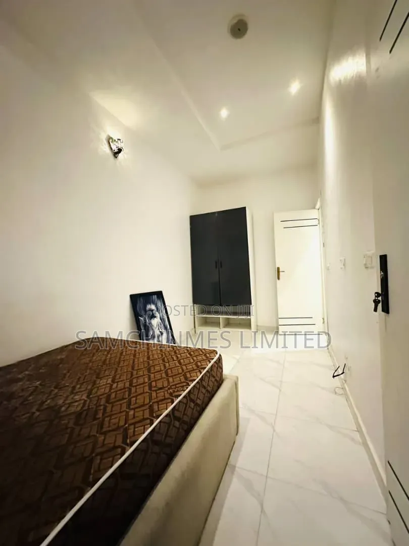 Mini Flat in Ikota for rent