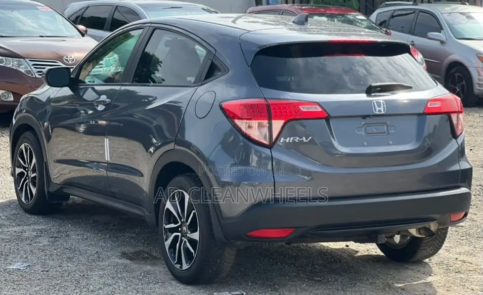 Honda HR-V 4dr SUV (1.5L 4cyl CVT) 2016 Gray