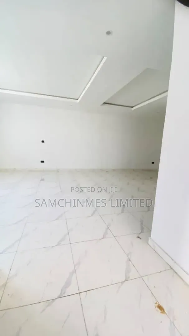 3bdrm Duplex in Abraham Adesanya for rent