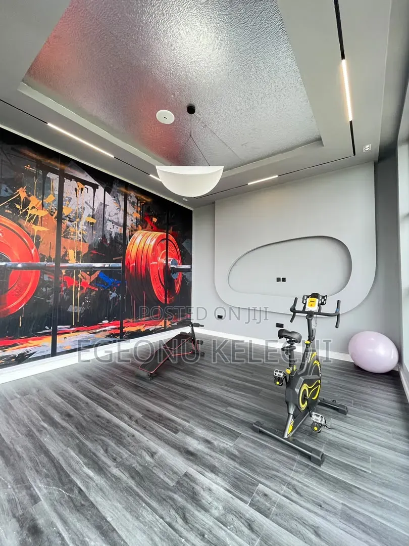 5bdrm Duplex in Chevron for sale