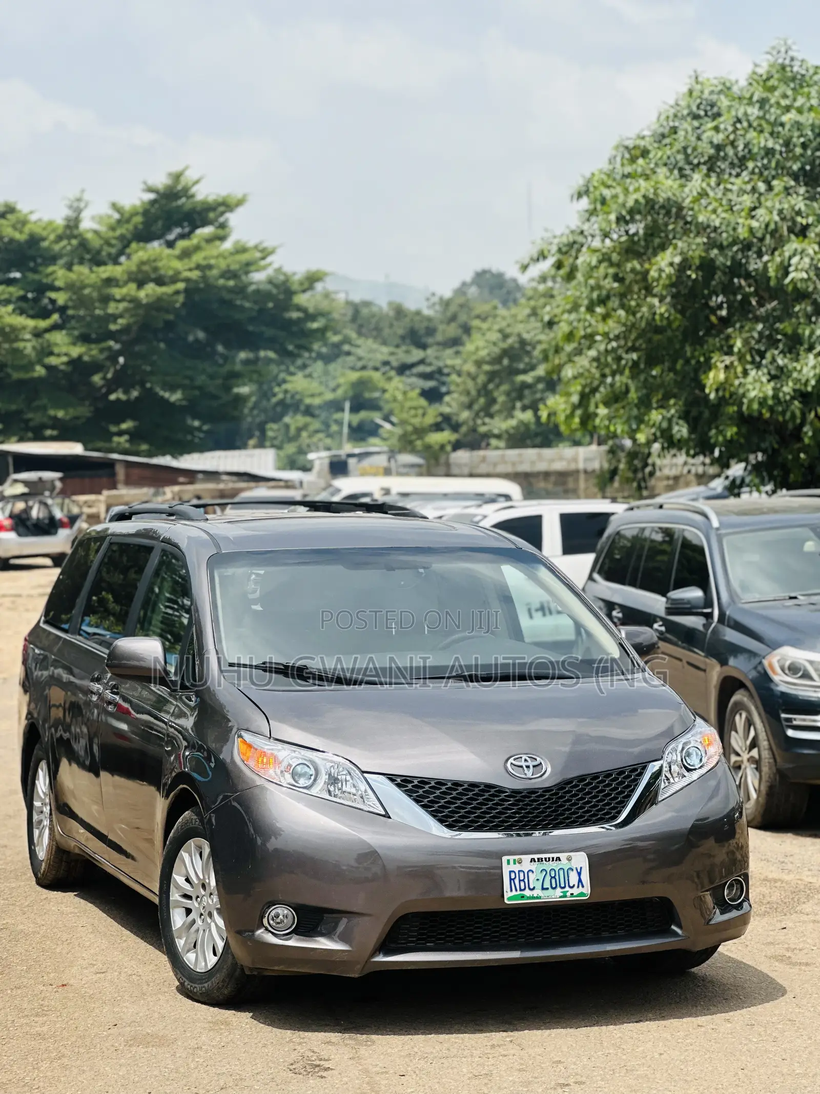 Toyota Sienna 2011 Gray