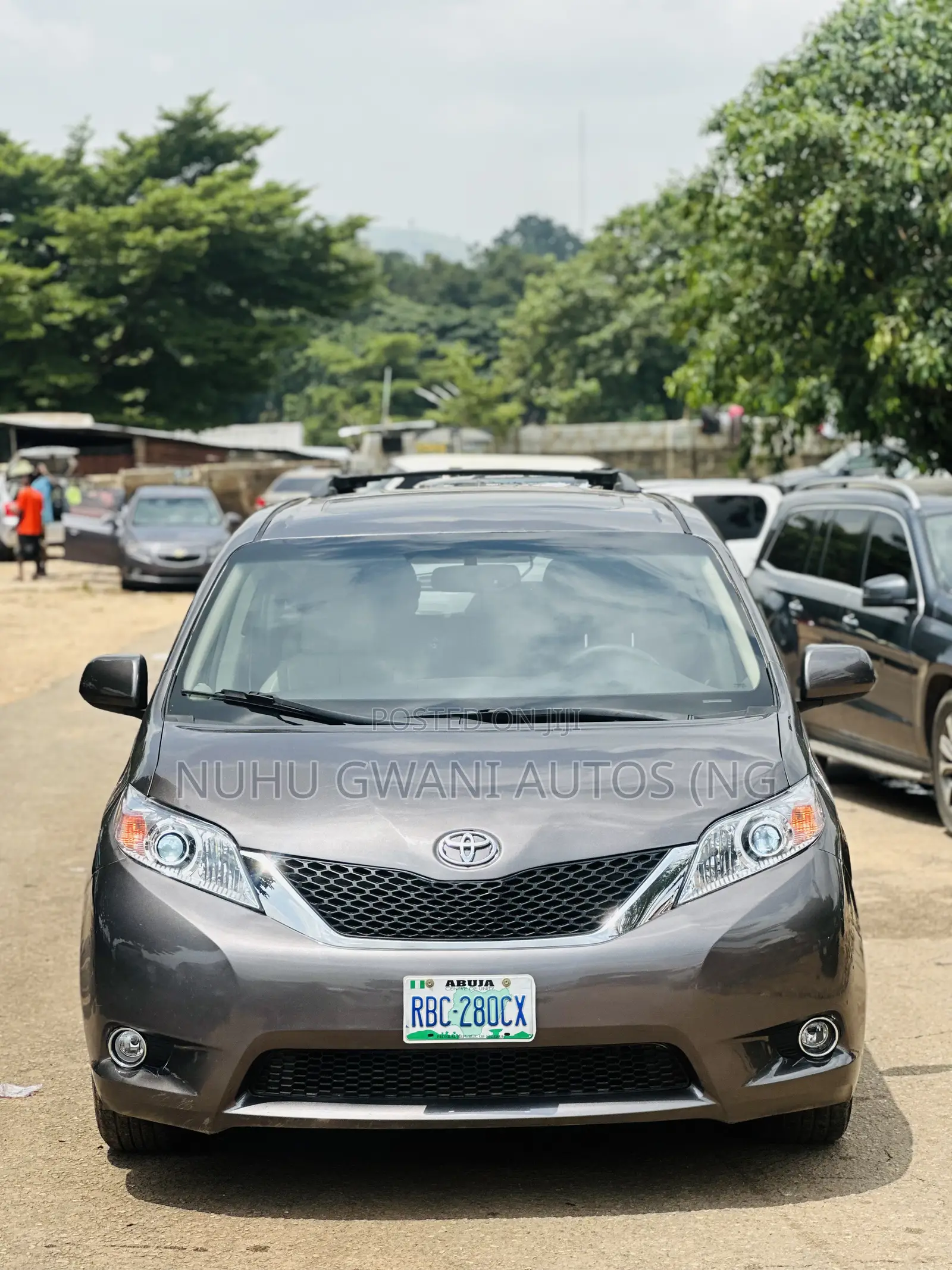 Toyota Sienna 2011 Gray