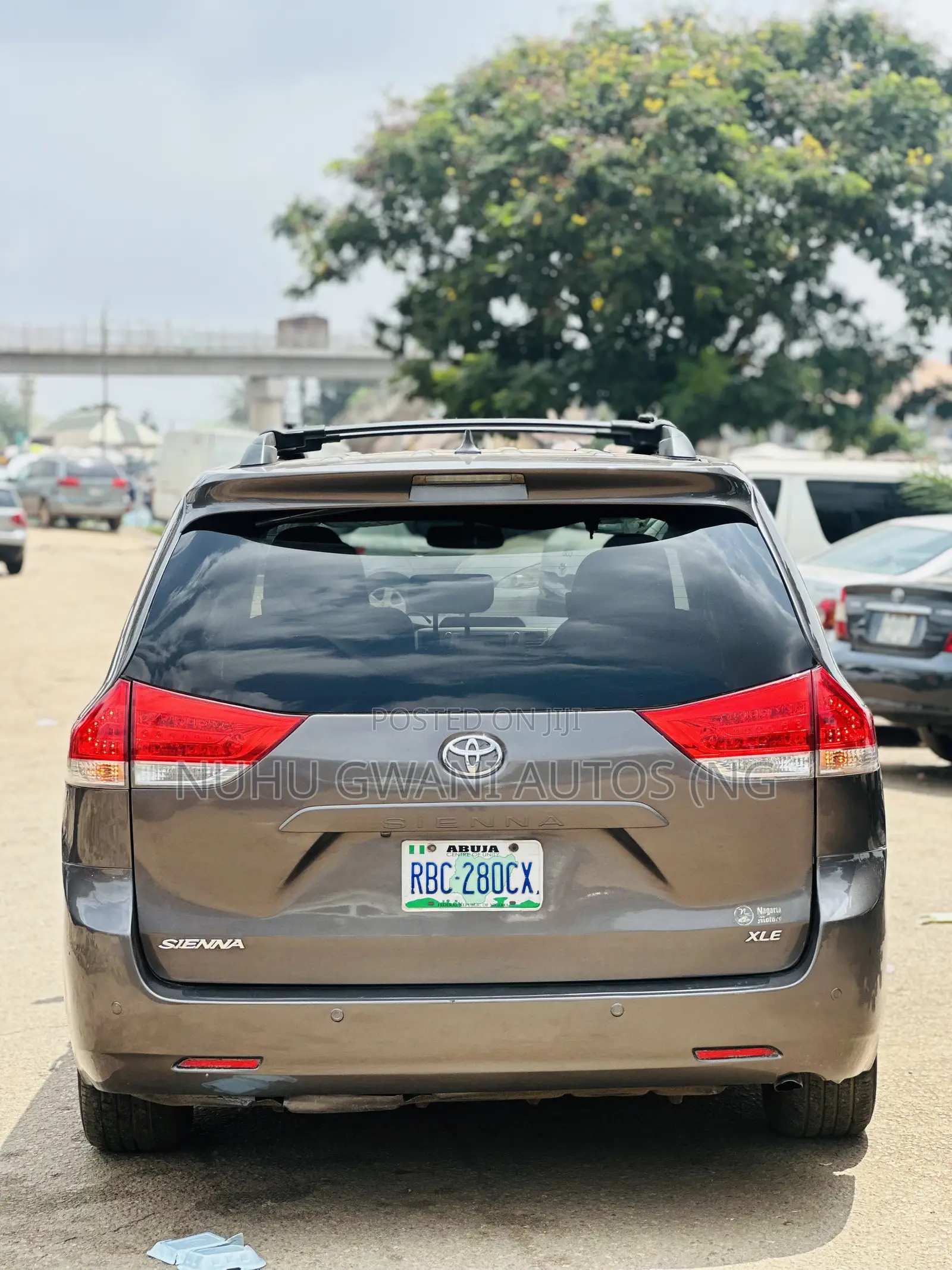 Toyota Sienna 2011 Gray