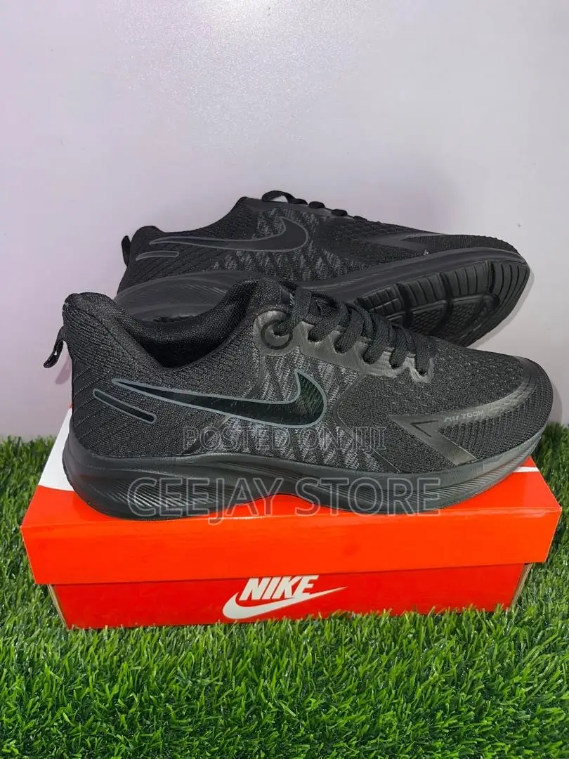 Nike Air Zoom Men's Road Running Sneakers