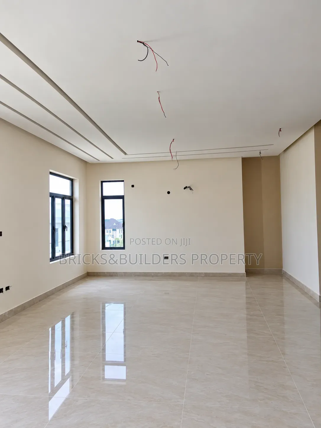 5bdrm Duplex in Guzape District for sale
