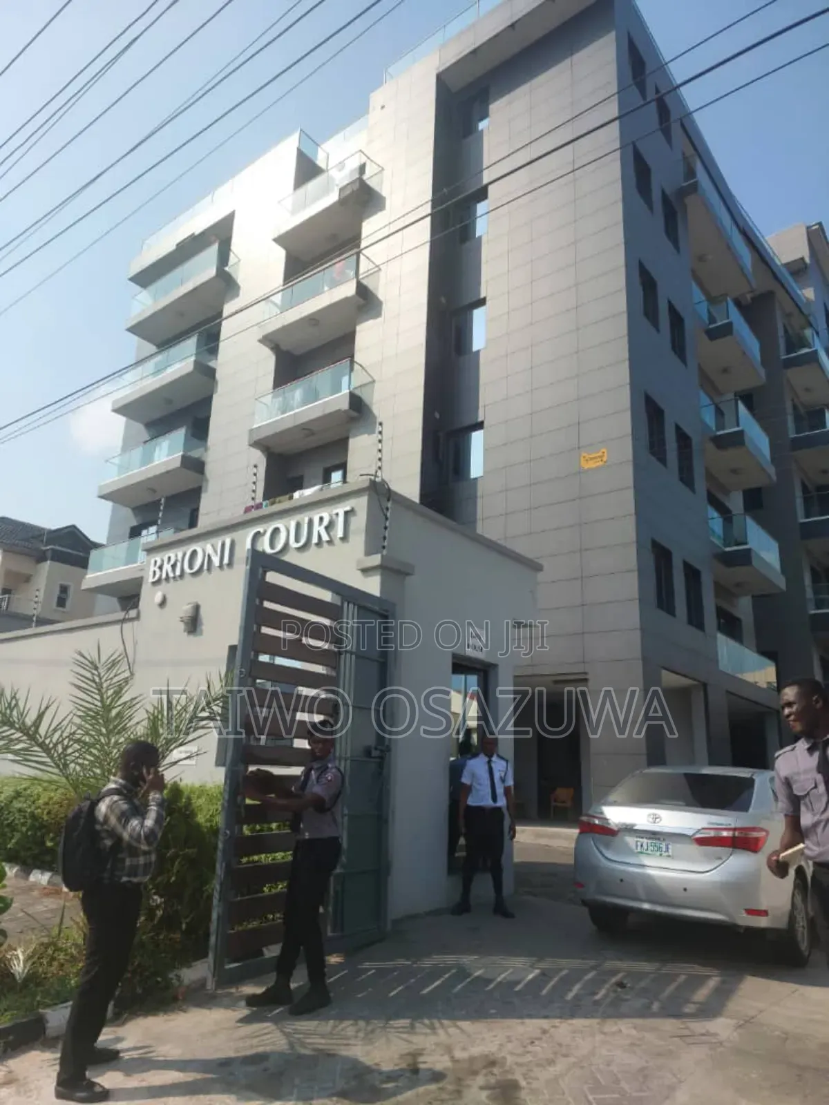 3bdrm Apartment in Admiralty Way, Lekki Phase 1 for rent