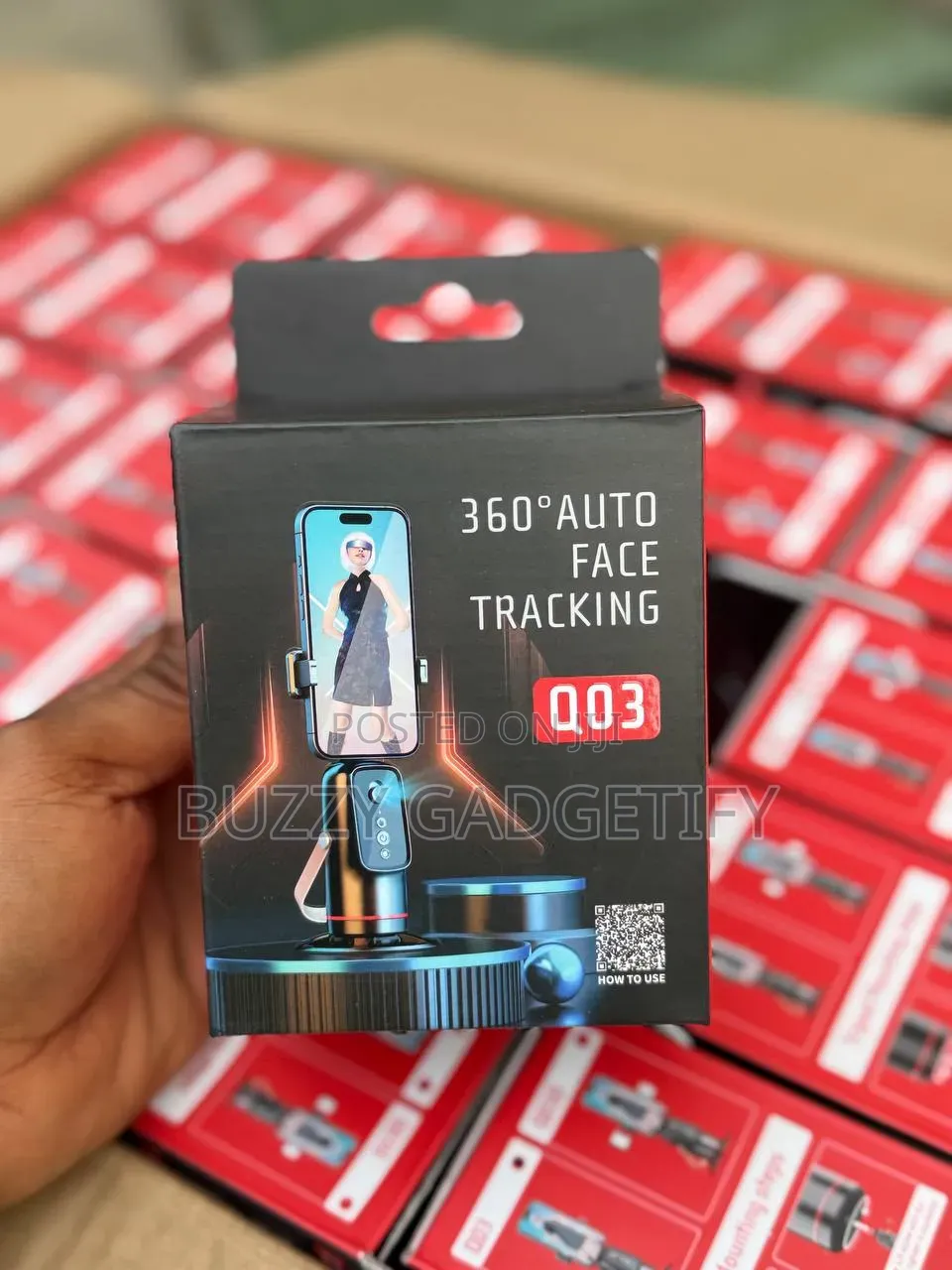 Q03 360° Auto Face Tracking Gimbal / Smart Phone Holder