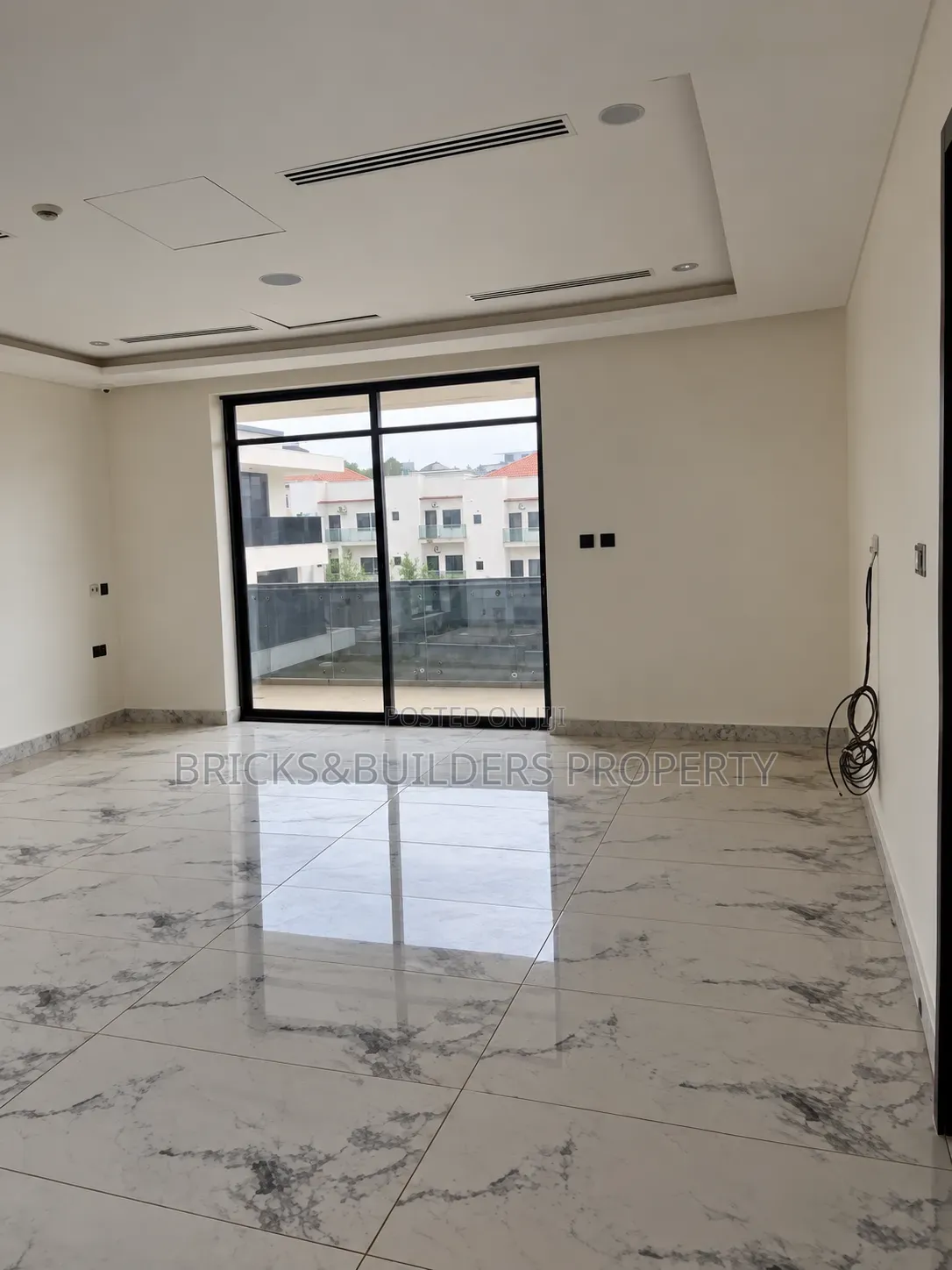 6bdrm Duplex in Guzape District for sale