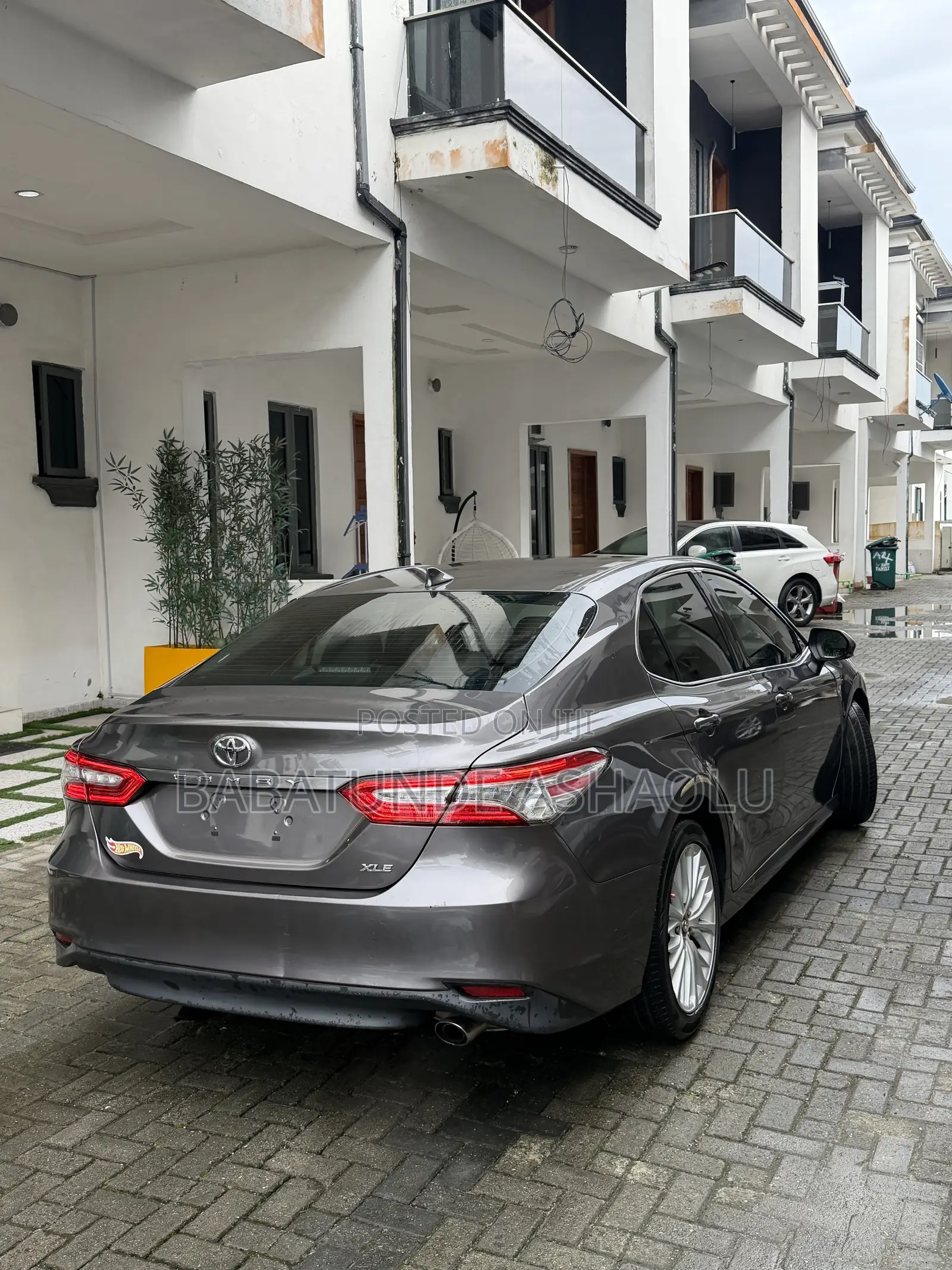 Toyota Camry XLE FWD 2020 Gray