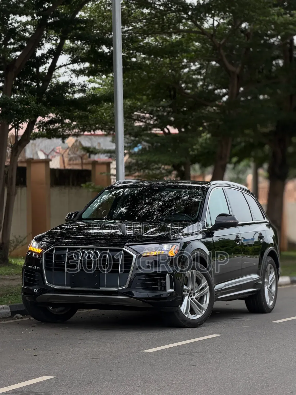 Audi Q7 2022 Black