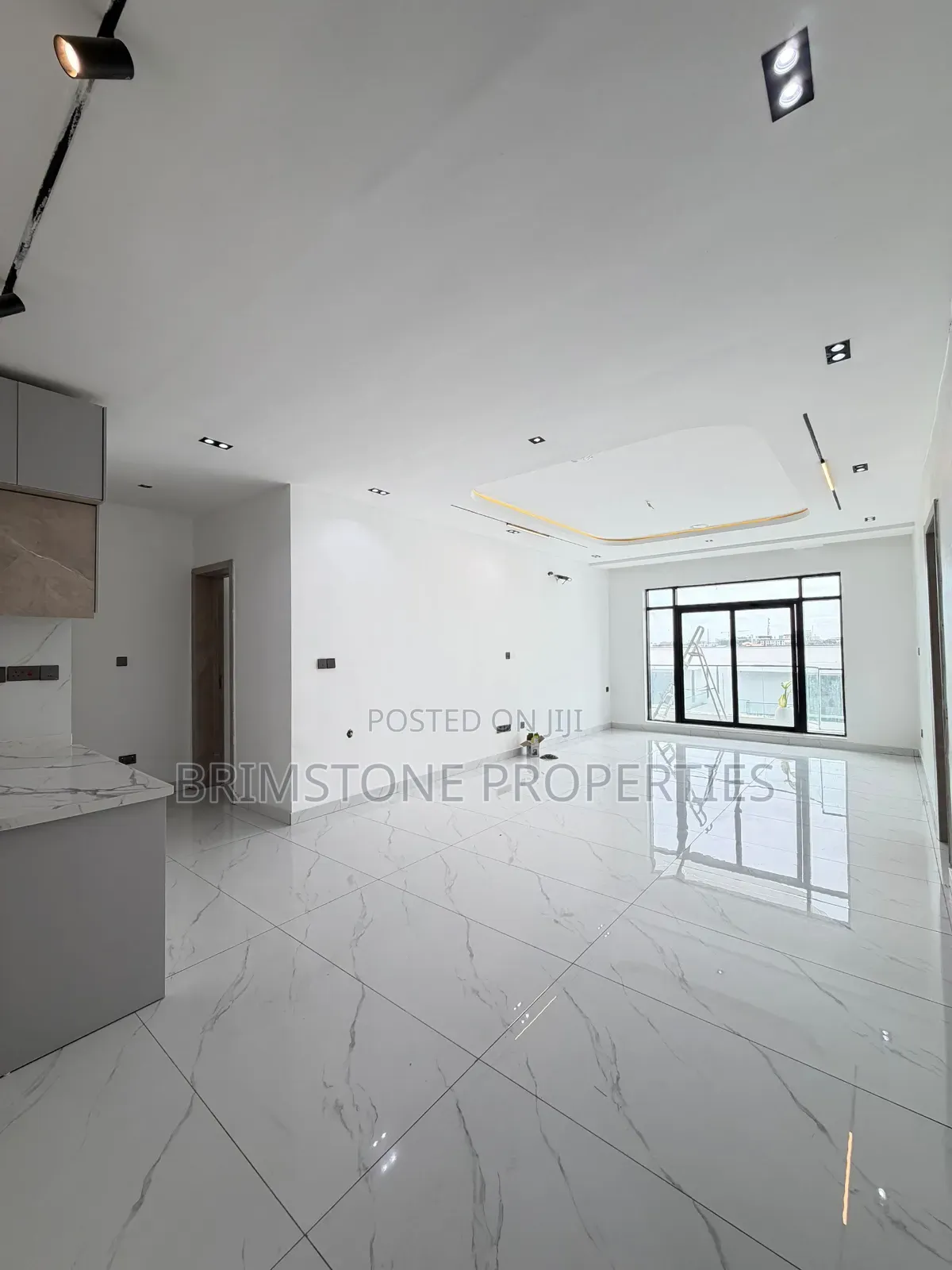 Furnished 2bdrm Apartment in Lekki Phase 1 for sale