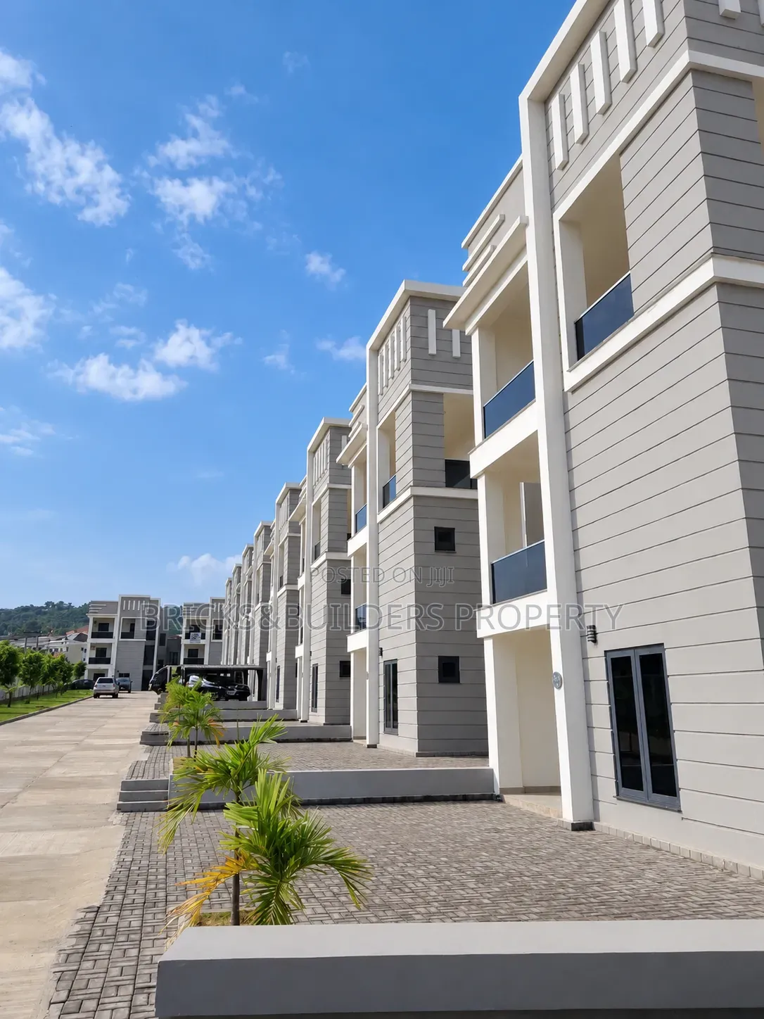 4bdrm Duplex in Guzape District for sale
